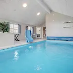 In With Sauna *
