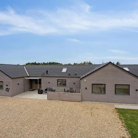 In With Sauna Nyaraló