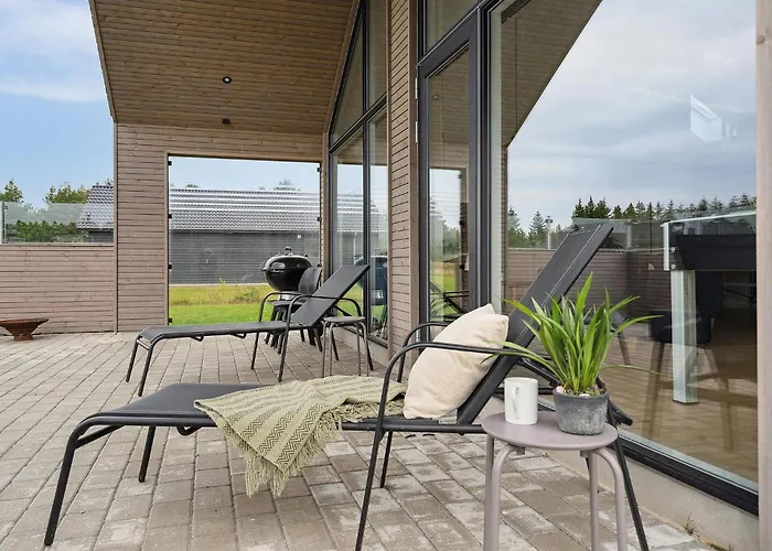 Holiday home In With Sauna Norre Nebel